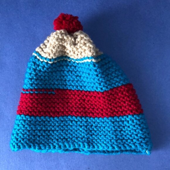 NWOT Vintage Hand-Knitted Made-in-Canada Red & Blue Beanie with Pom Pom - Picture 1 of 3